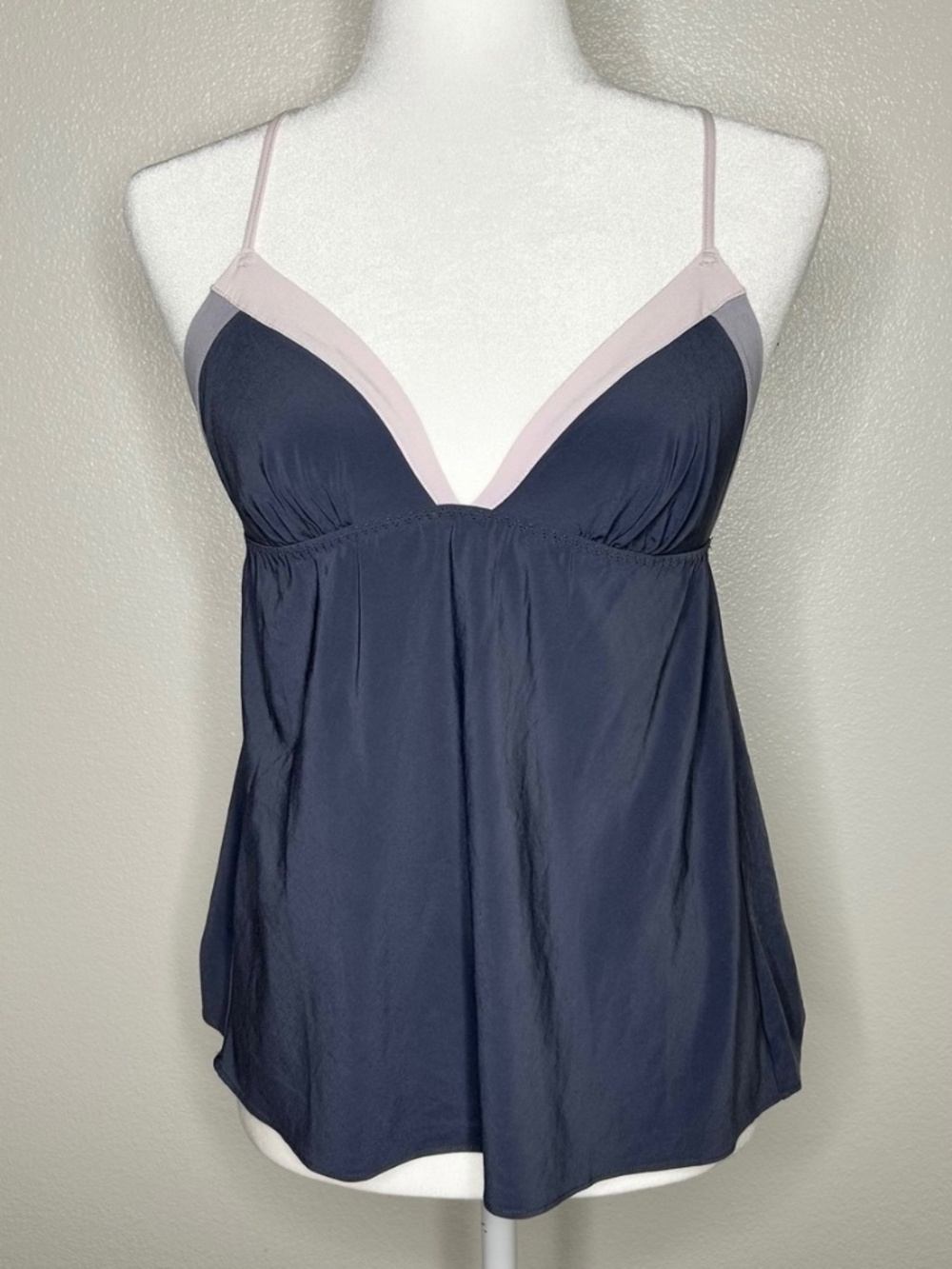 Victorias Secret Womens Gray V-Neck Spaghetti Strap Camisole Sleep Top Size S
